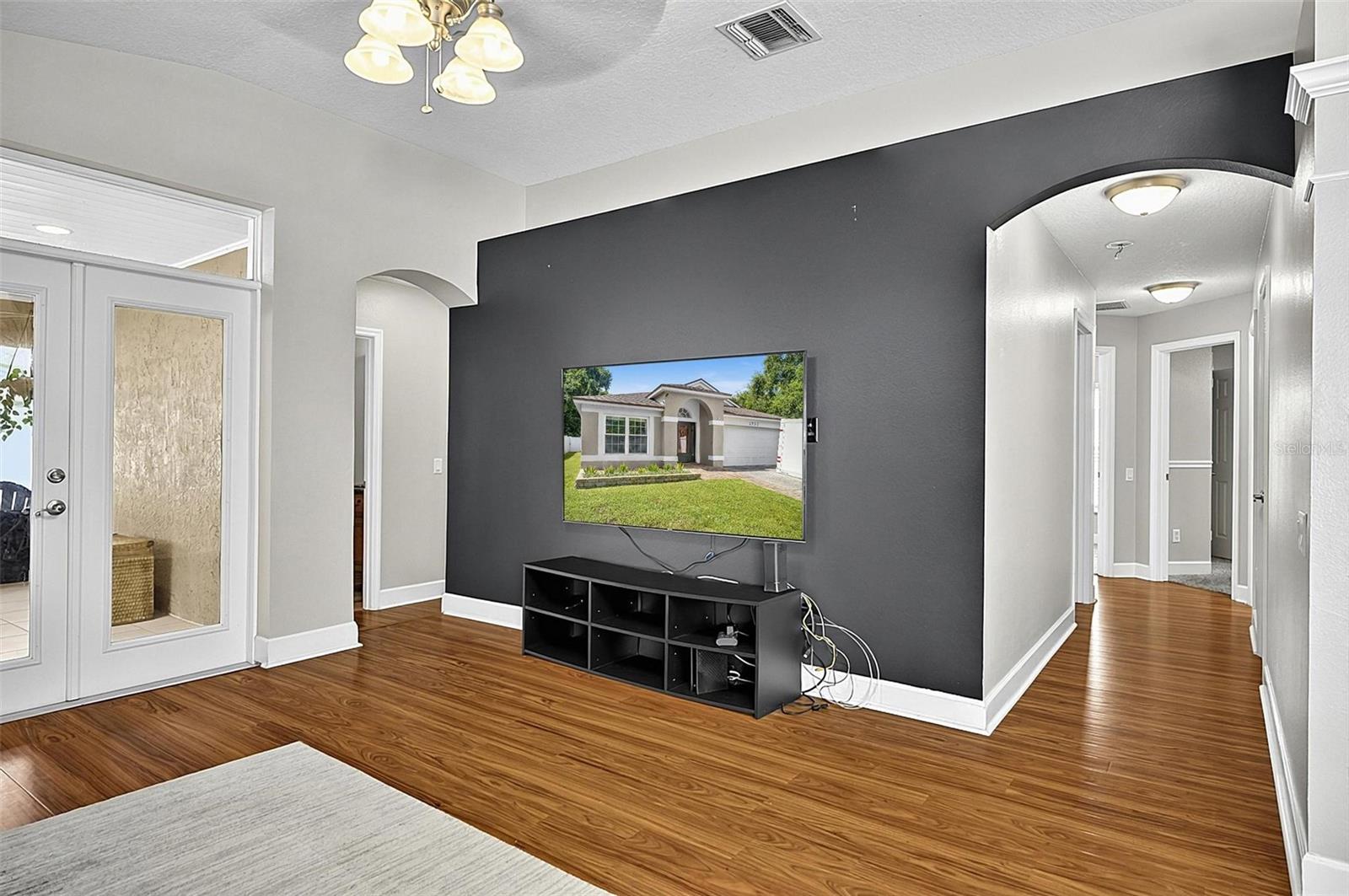 1737 Setting Sun Loop Property Photo 31
