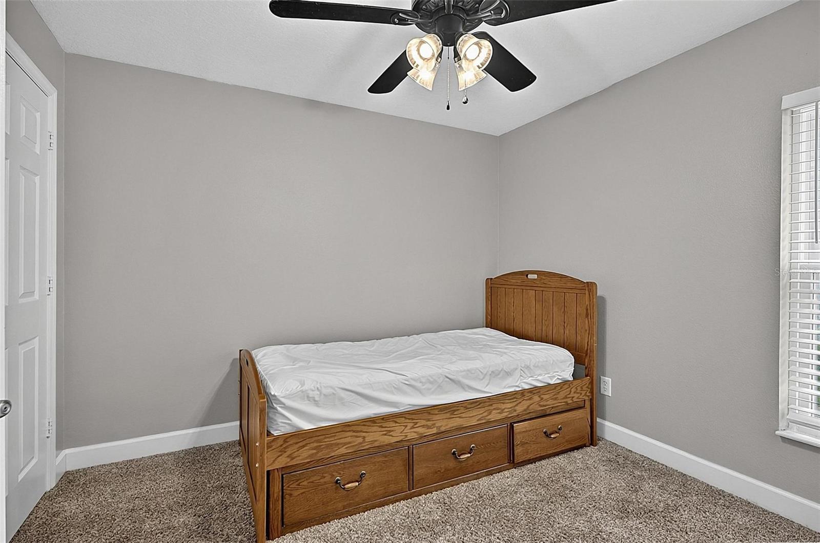 1737 Setting Sun Loop Property Photo 35