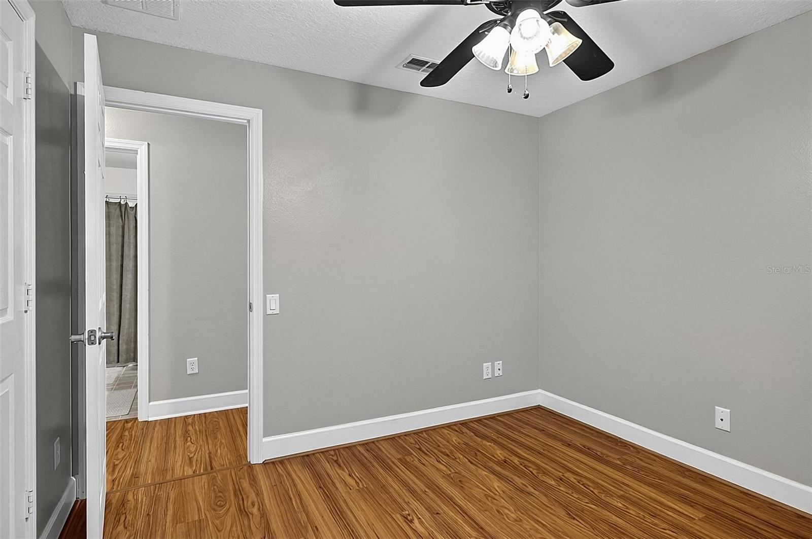 1737 Setting Sun Loop Property Photo 40