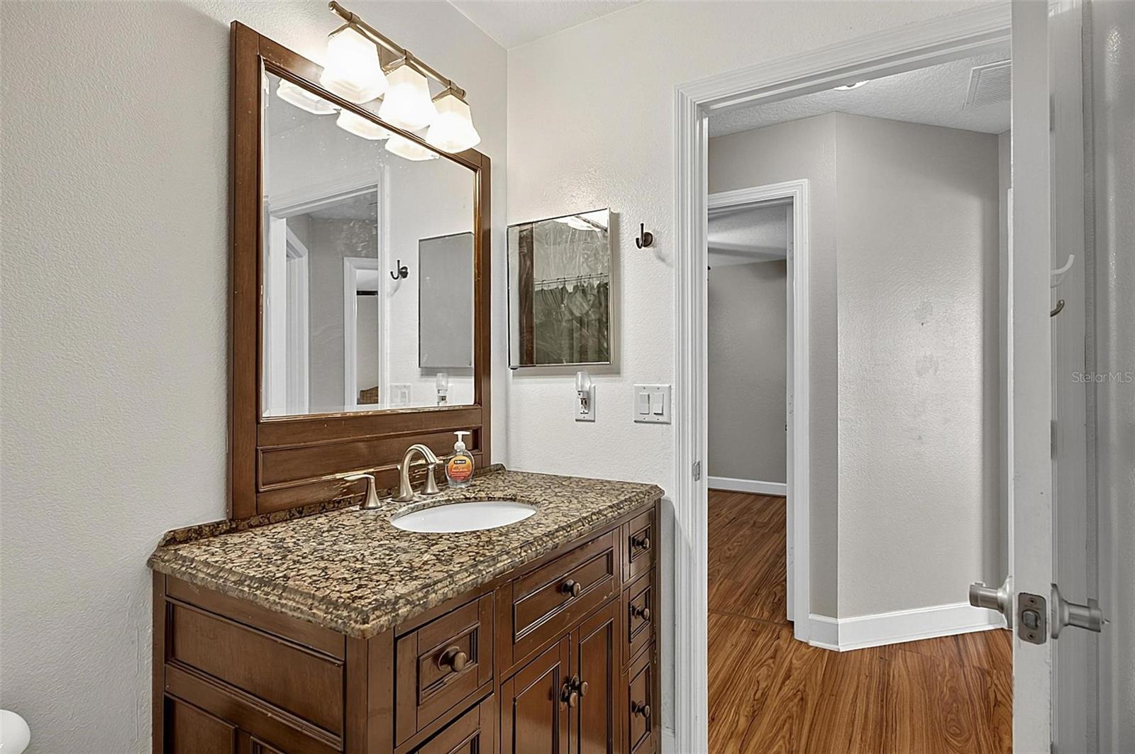 1737 Setting Sun Loop Property Photo 42