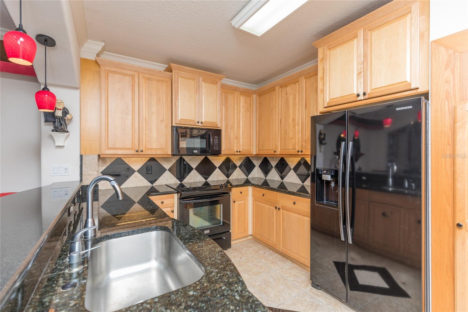 80 Surfview Dr #103 Property Photo 11