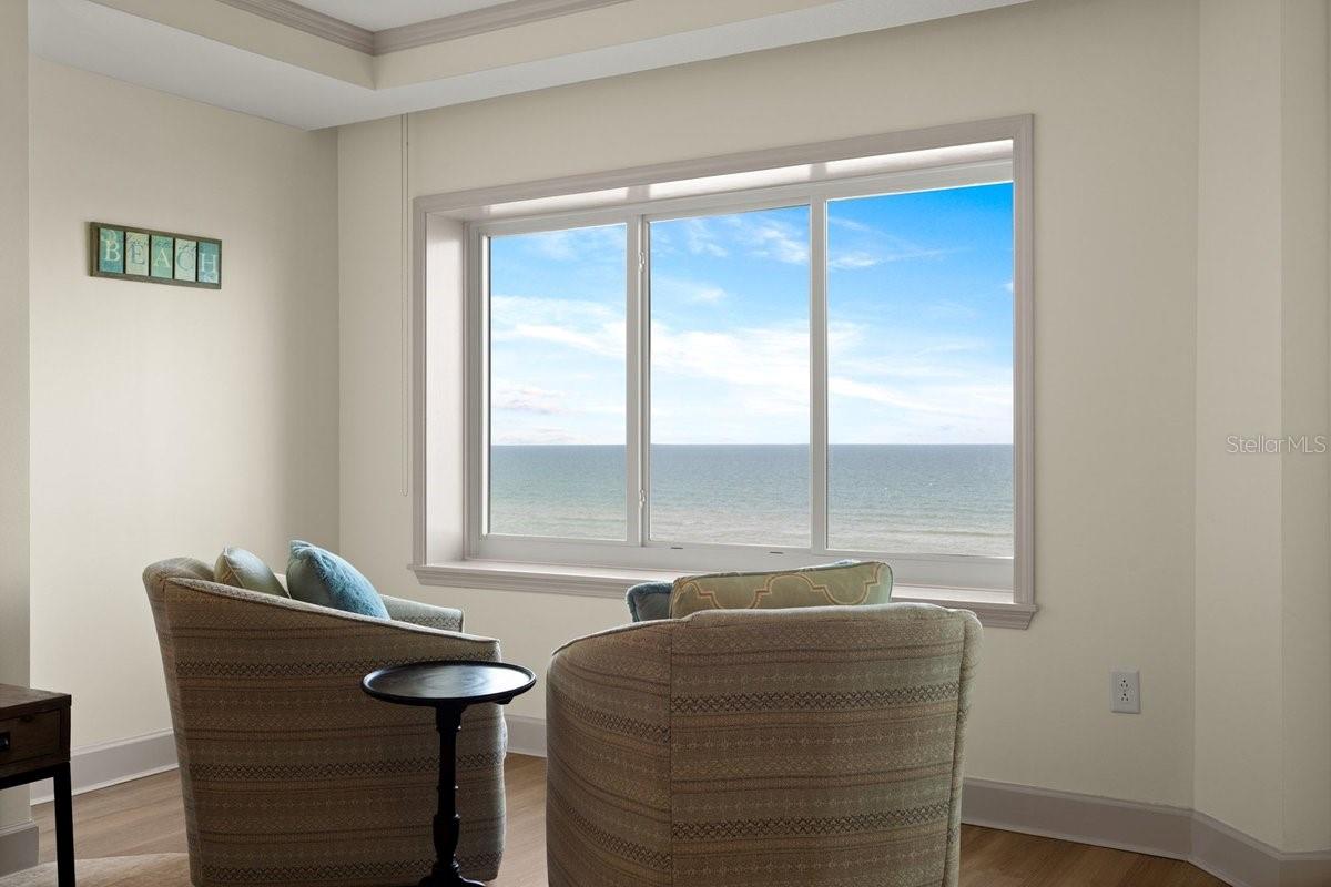 200 Ocean Crest Dr #713 Property Photo 10