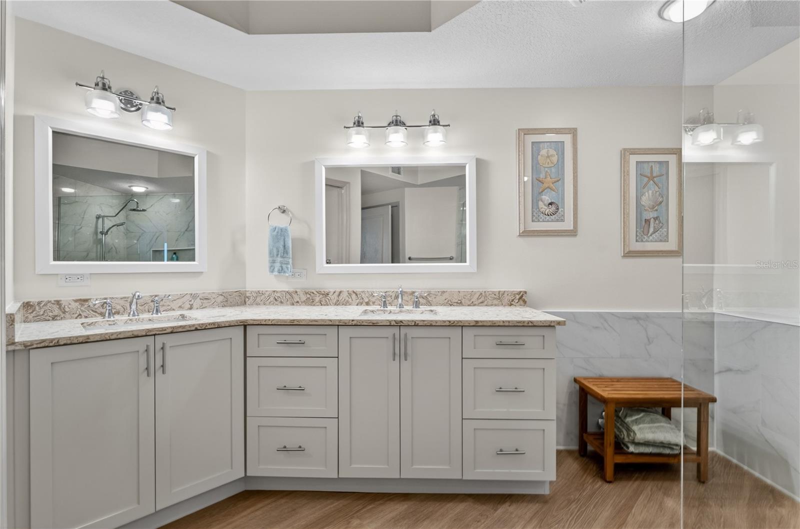 200 Ocean Crest Dr #713 Property Photo 24
