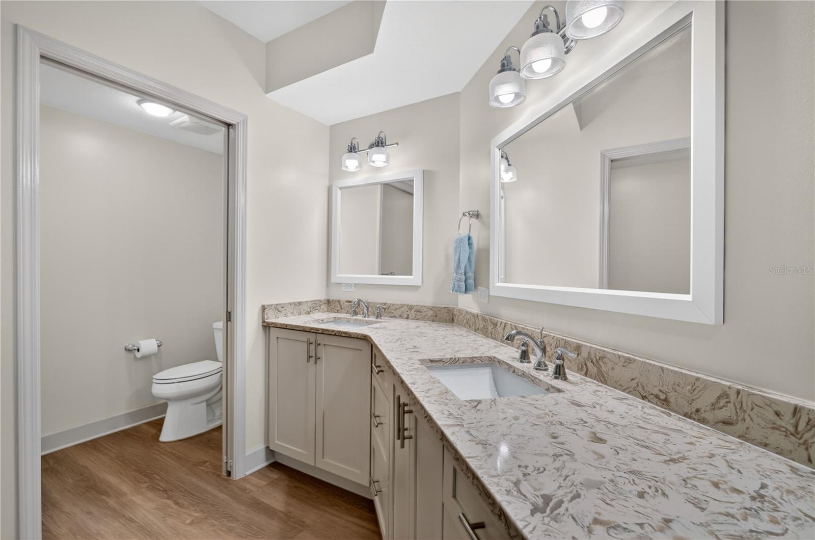 200 Ocean Crest Dr #713 Property Photo 25