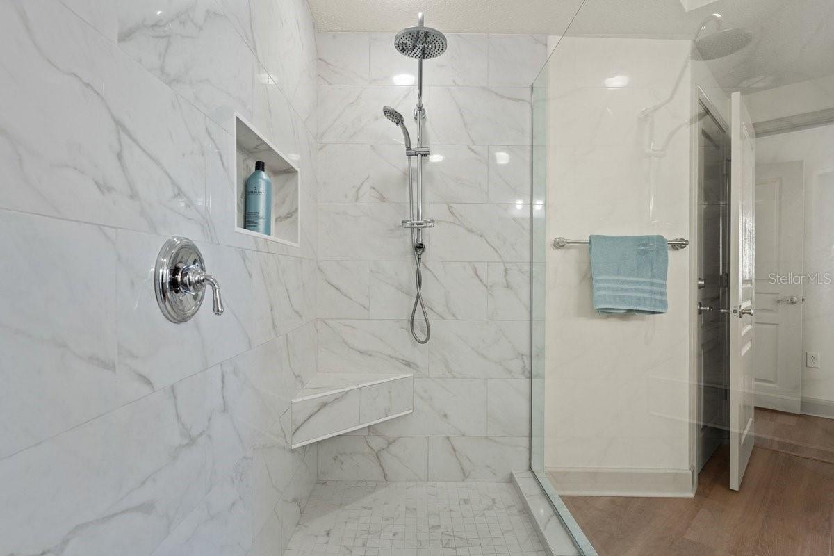 200 Ocean Crest Dr #713 Property Photo 27
