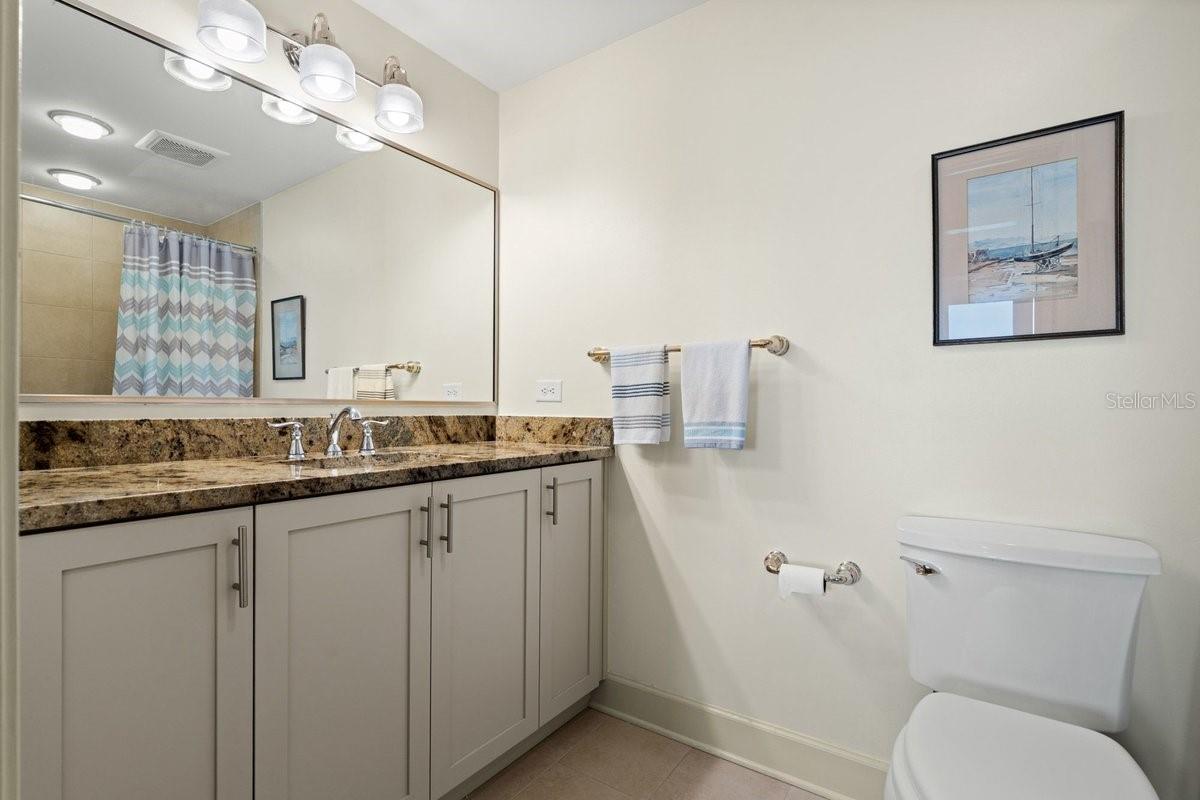 200 Ocean Crest Dr #713 Property Photo 34