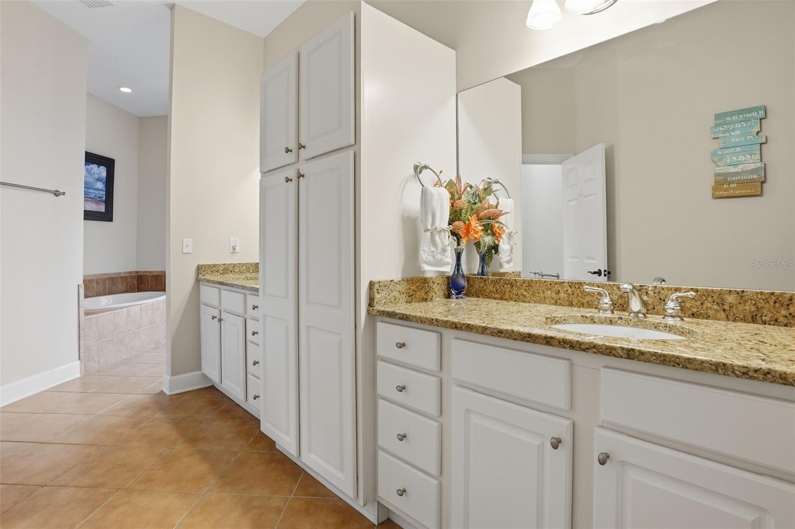 200 Bella Harbor Ct #113 Property Photo 21