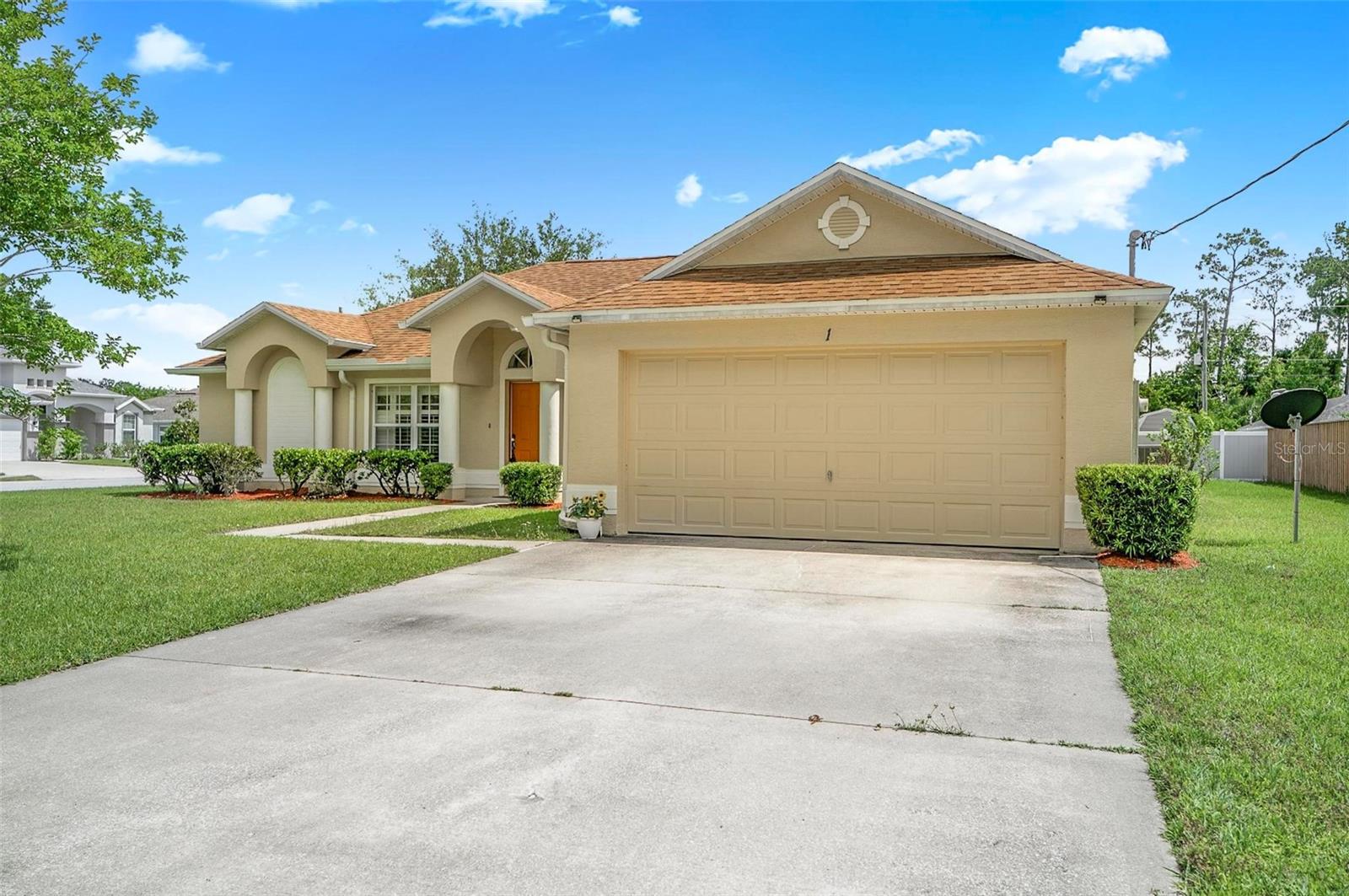1 Ethan Pl Property Photo 1