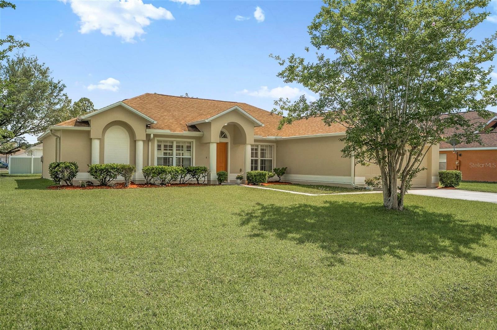 1 Ethan Pl Property Photo 2