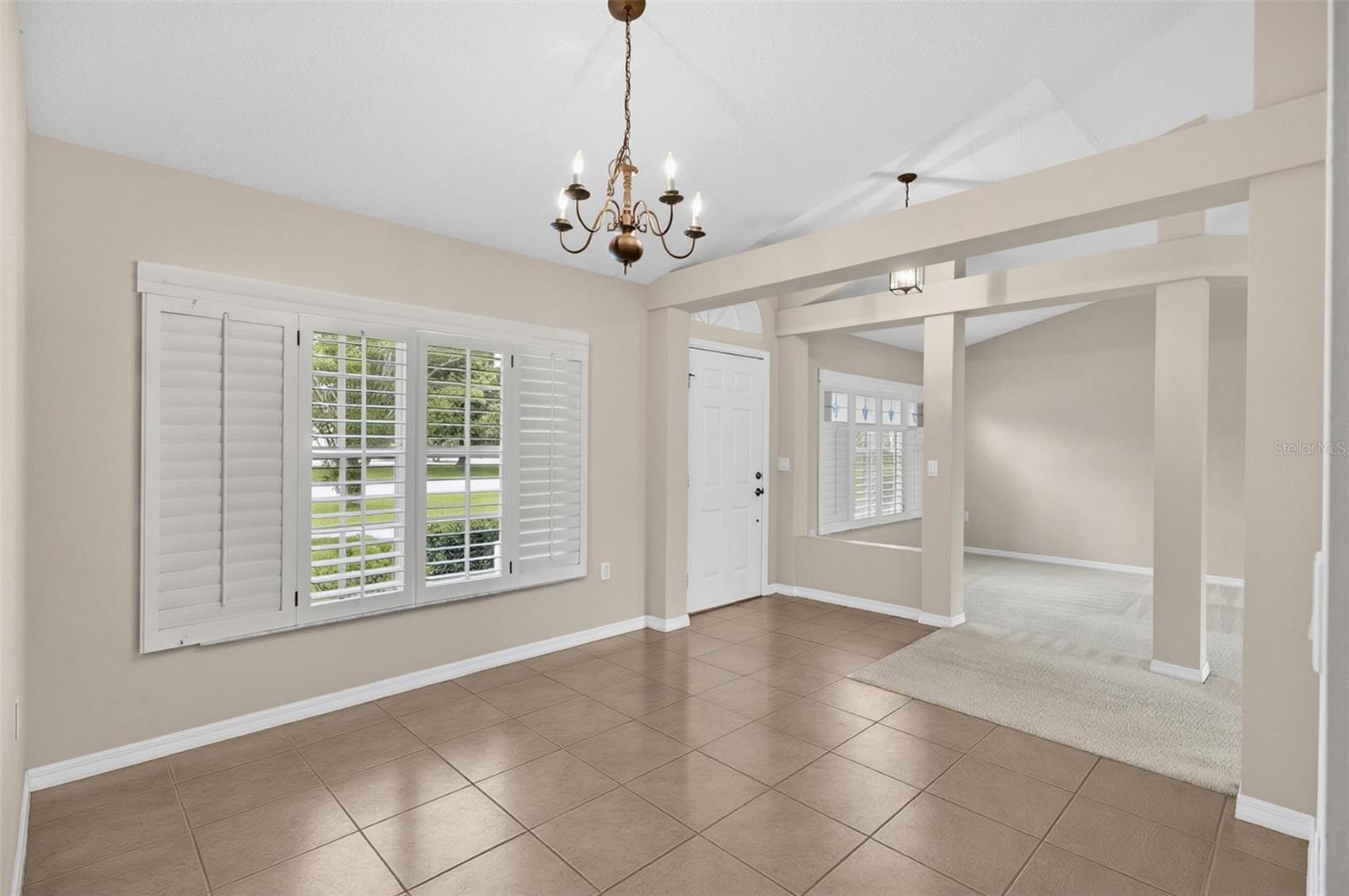 1 Ethan Pl Property Photo 8