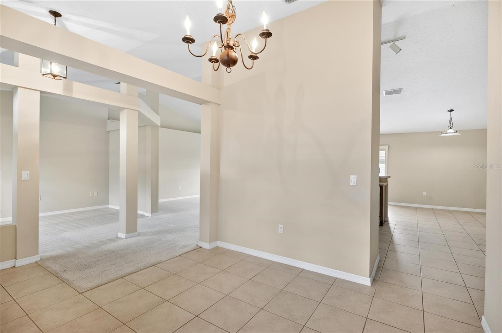 1 Ethan Pl Property Photo 9