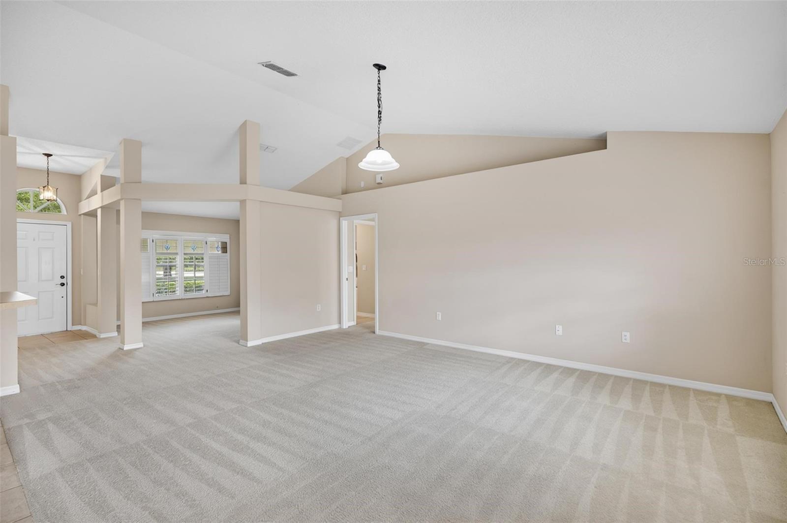 1 Ethan Pl Property Photo 12