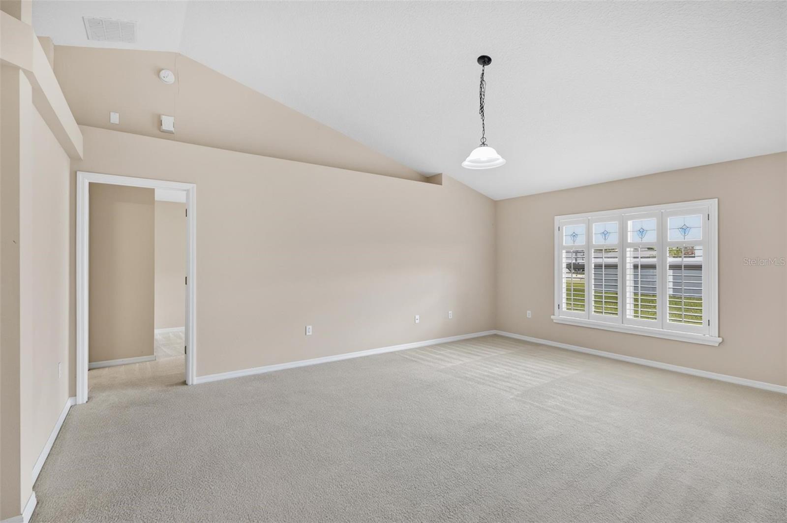 1 Ethan Pl Property Photo 13