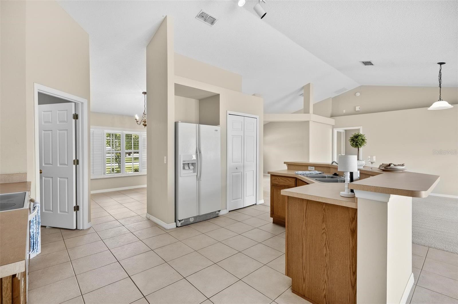 1 Ethan Pl Property Photo 17