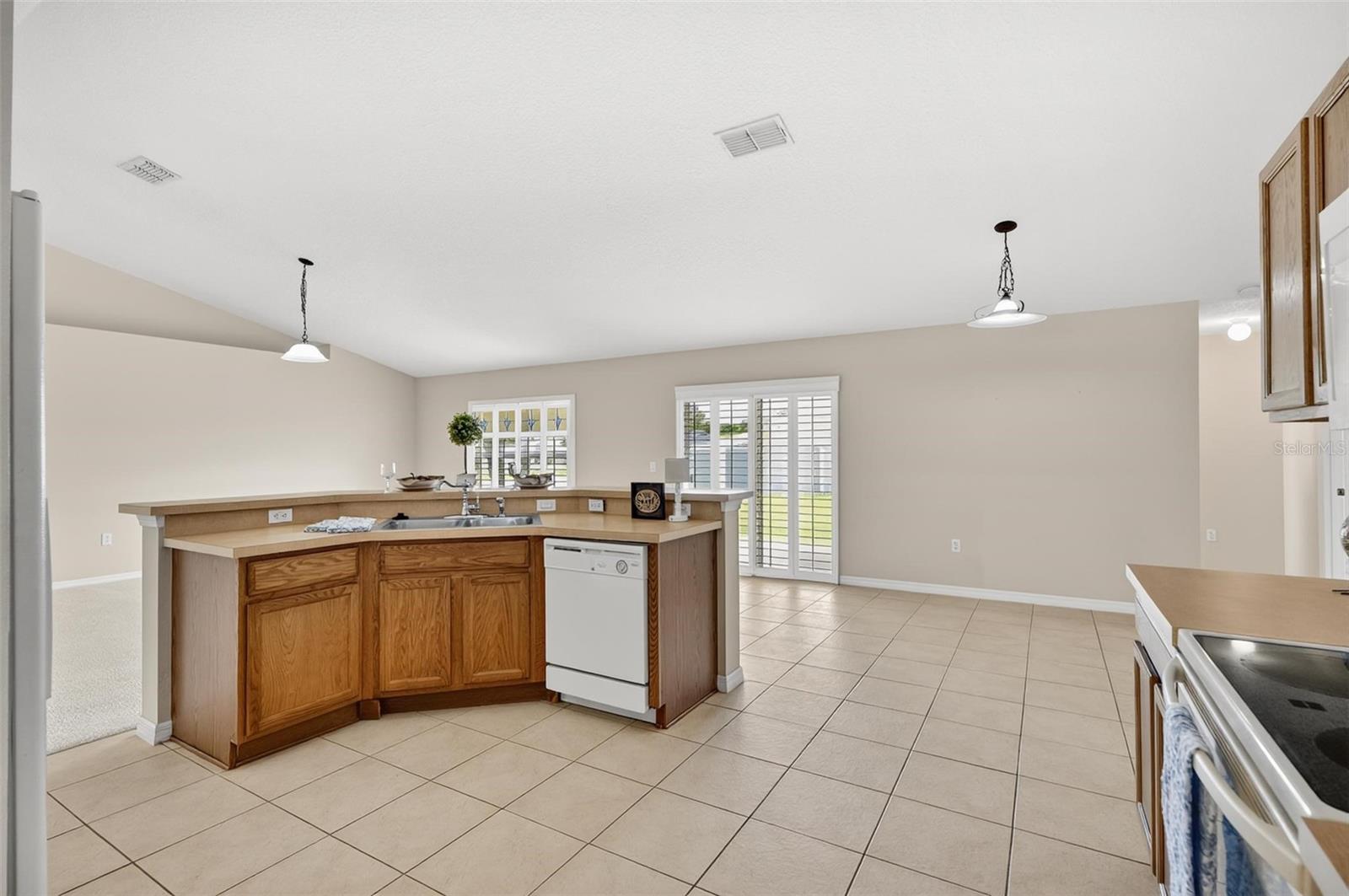 1 Ethan Pl Property Photo 19