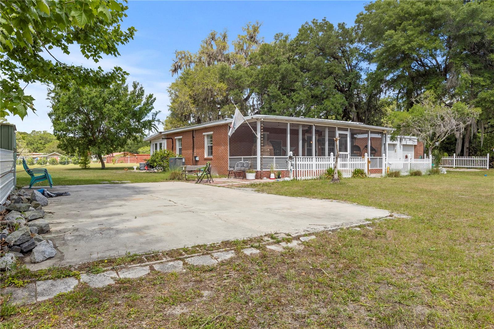 155 Roddy Rd Property Photo 27