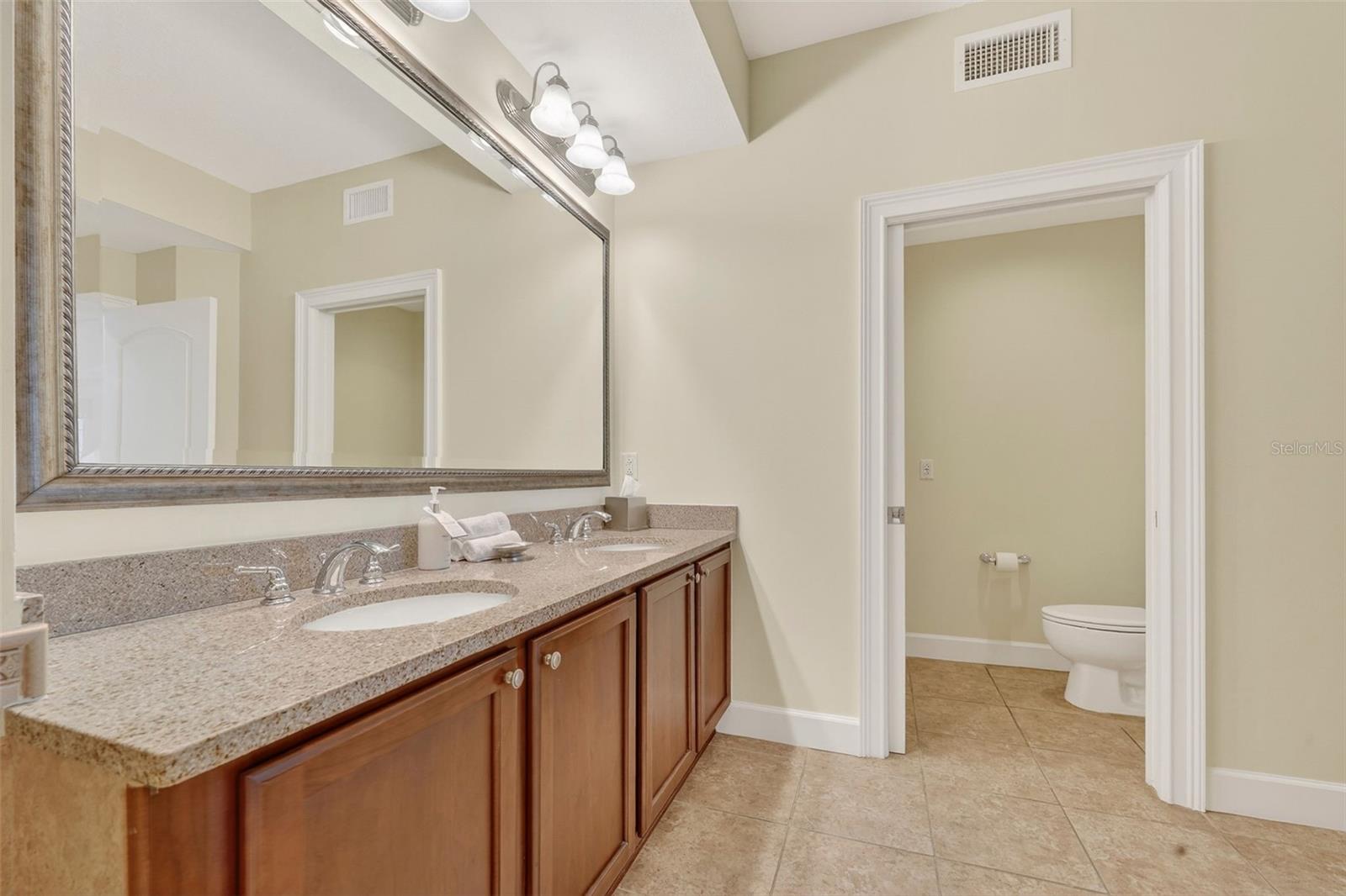 102 Yacht Harbor Dr #365 Property Photo 42
