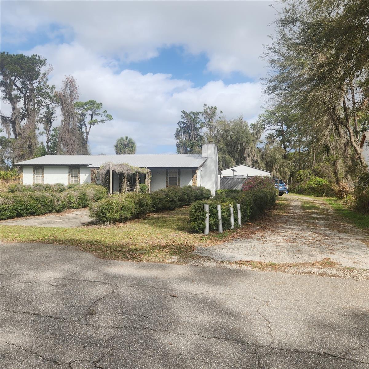 102 Eberhard Ave Property Photo 1