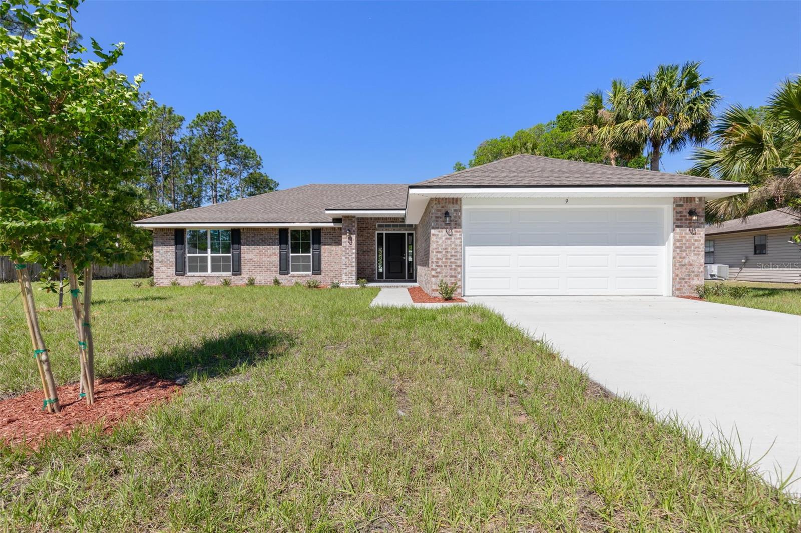 105 Palmwood Dr Property Photo 1