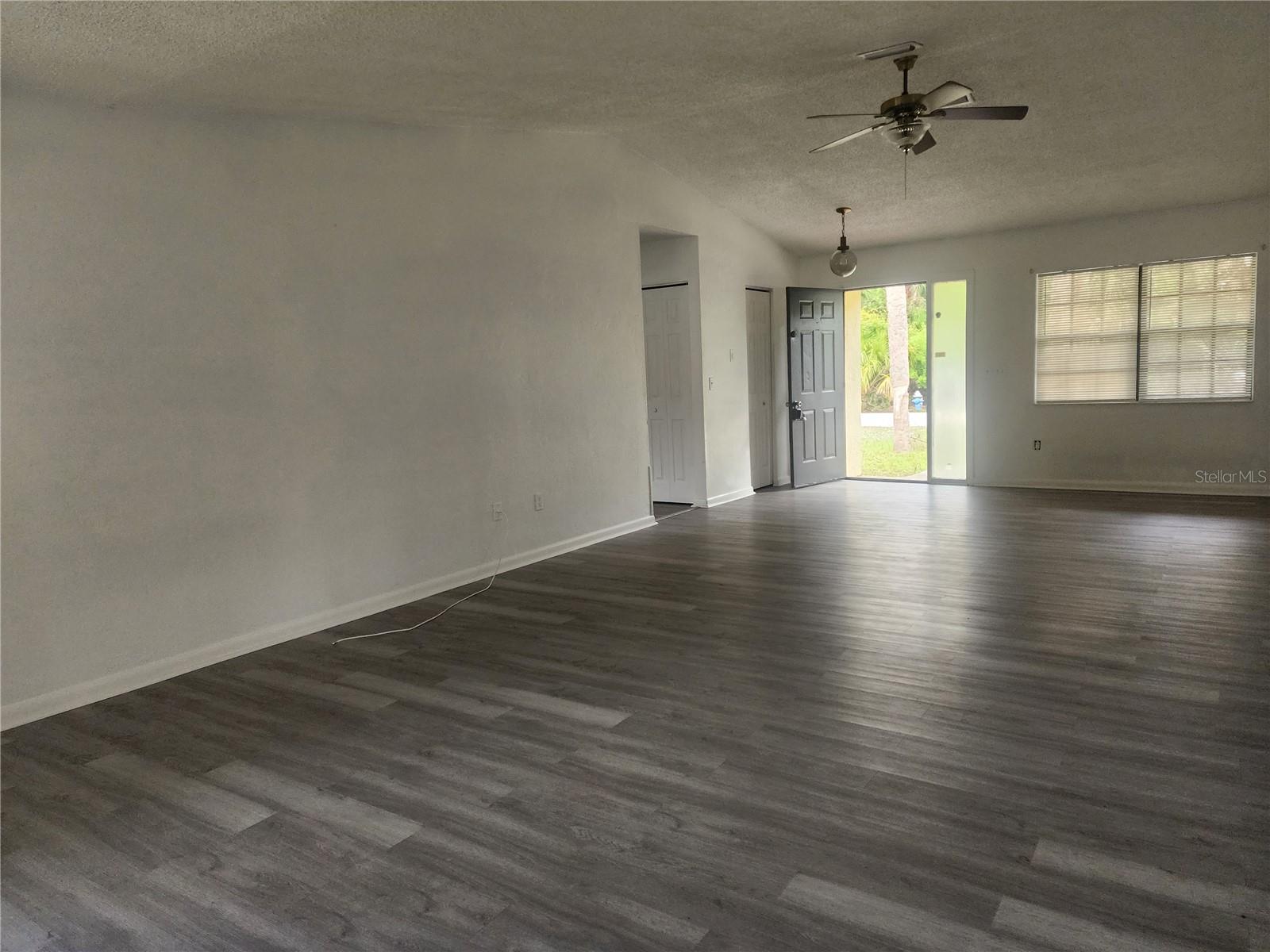 14 Pitt Ln Property Photo 2