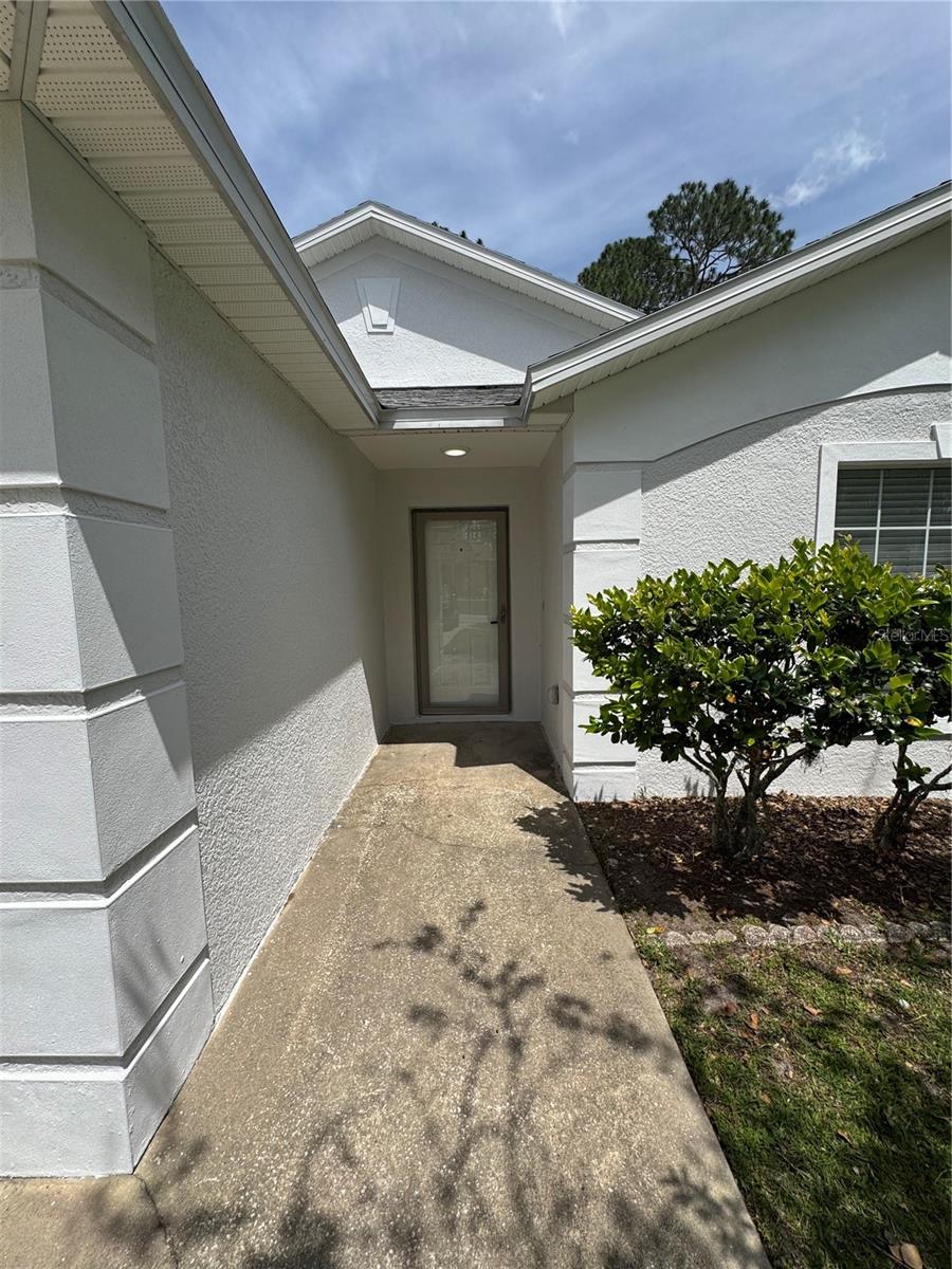 12 Reynolds Pl Property Photo 2