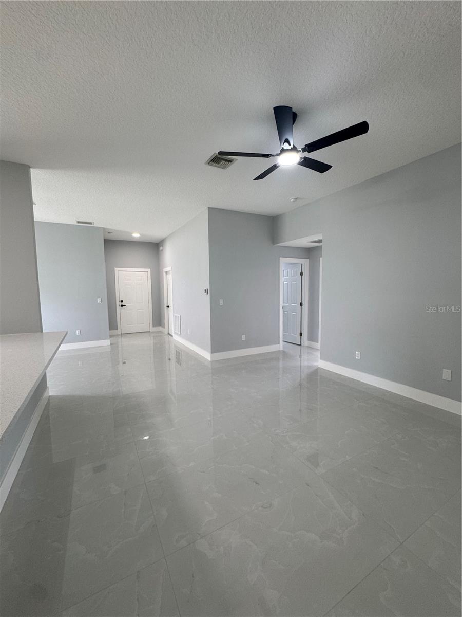 12 Reynolds Pl Property Photo 5