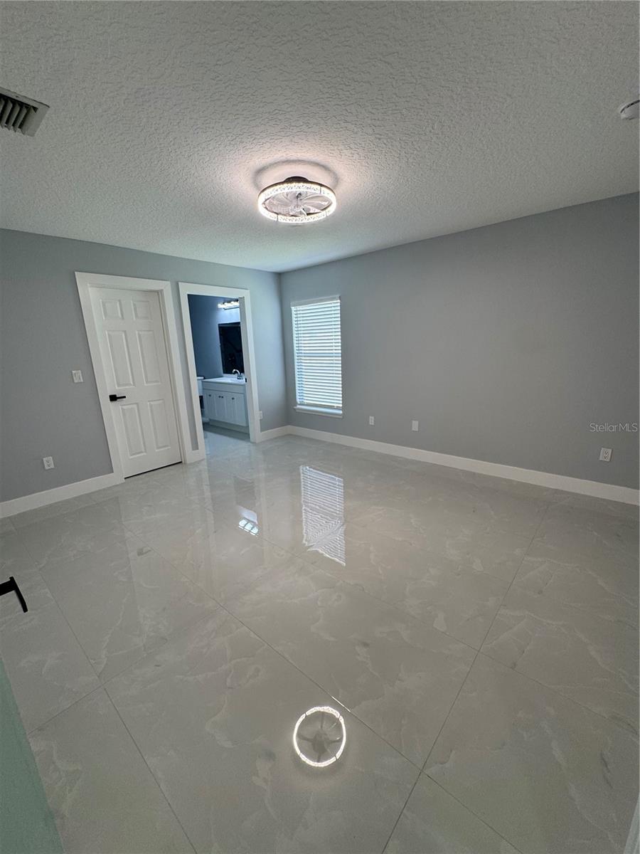 12 Reynolds Pl Property Photo 7