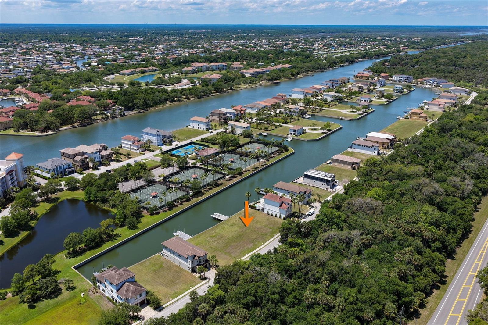 216 Harbor Village Pt N Property Photo 8