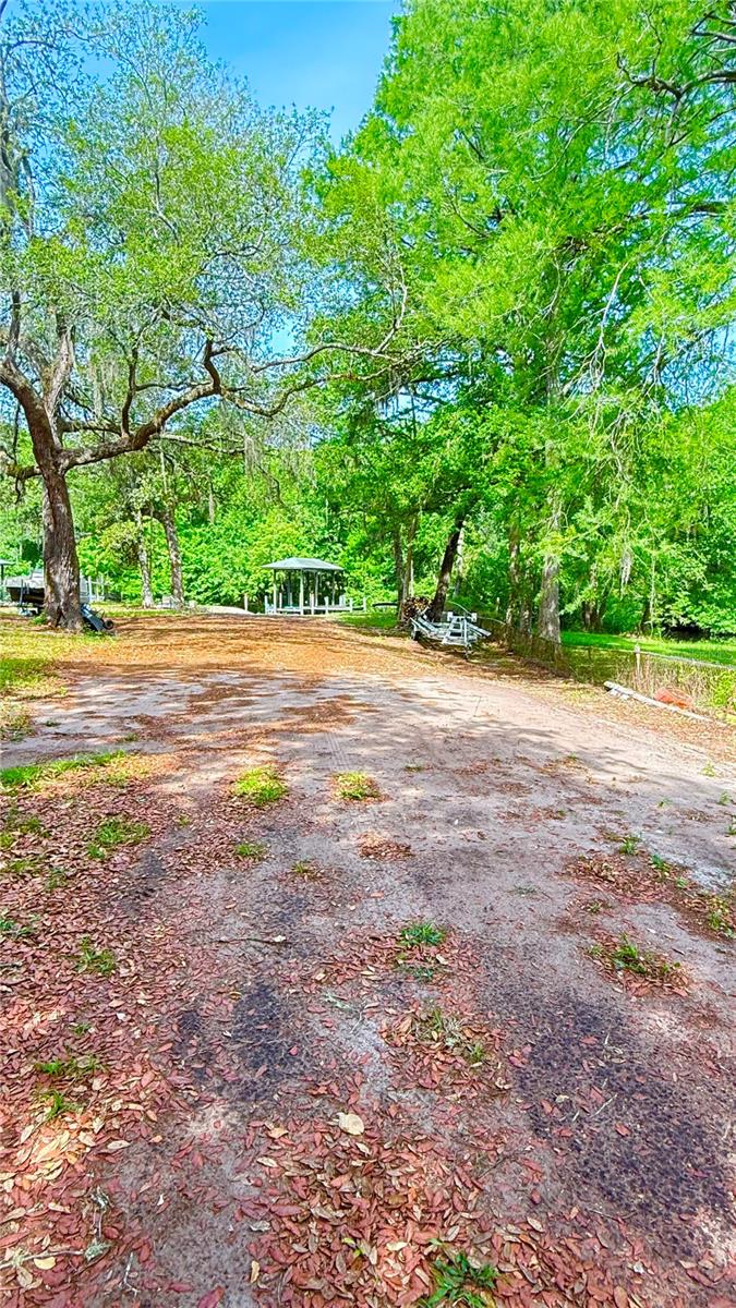 2905 Creek St Property Photo 18