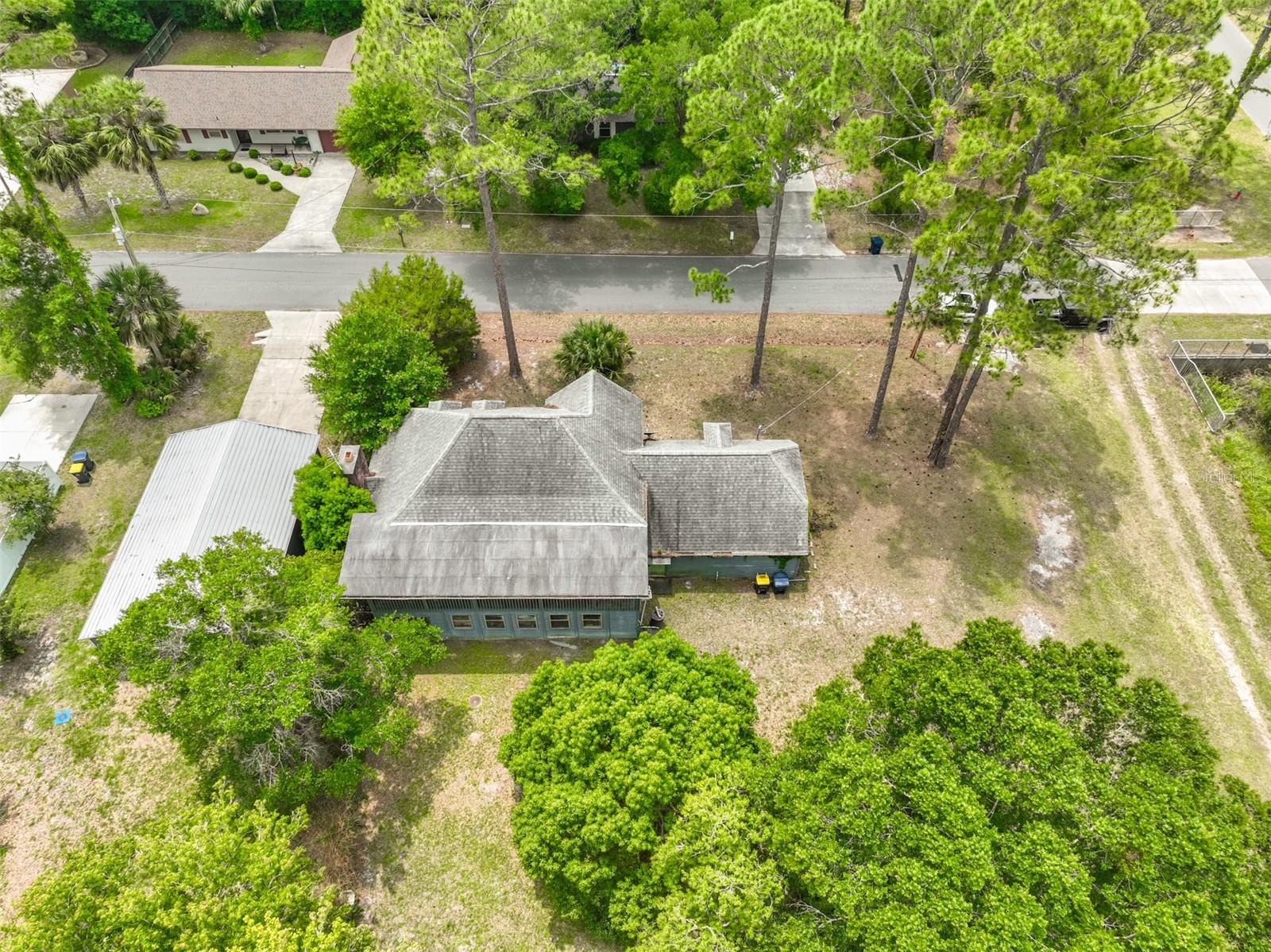 610 N Chapel St Property Photo 3