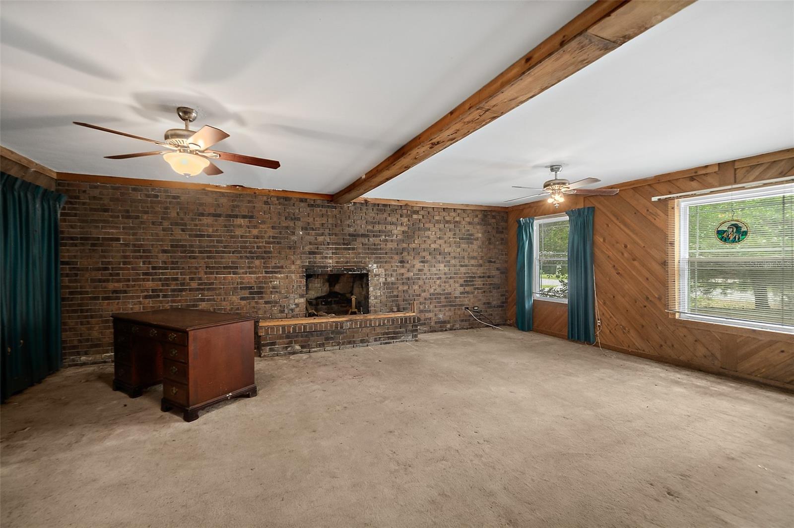 610 N Chapel St Property Photo 6