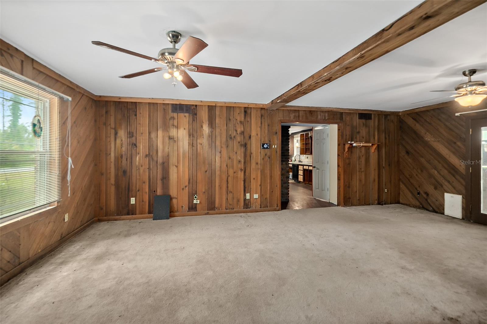610 N Chapel St Property Photo 8