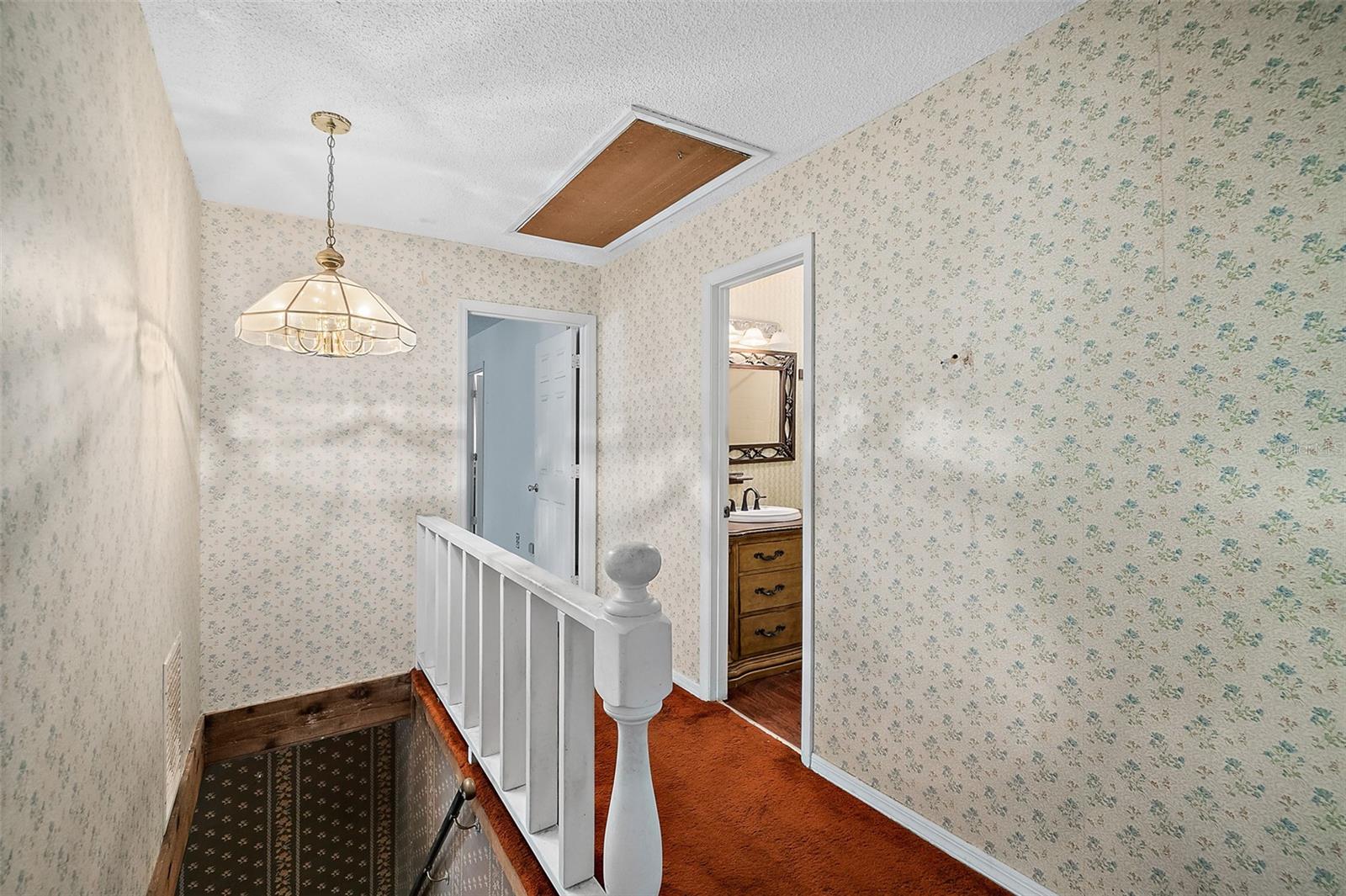 610 N Chapel St Property Photo 10