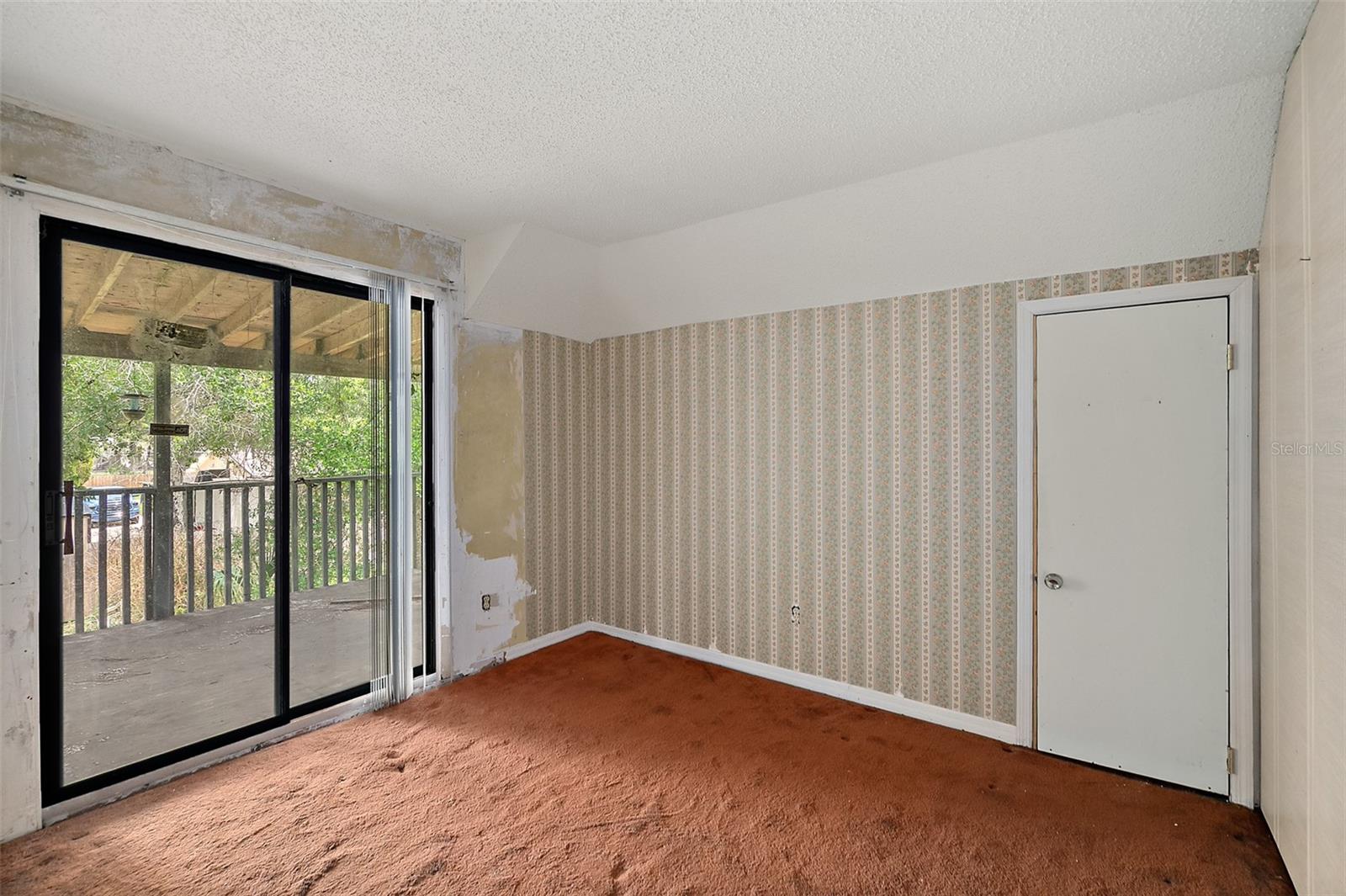 610 N Chapel St Property Photo 12