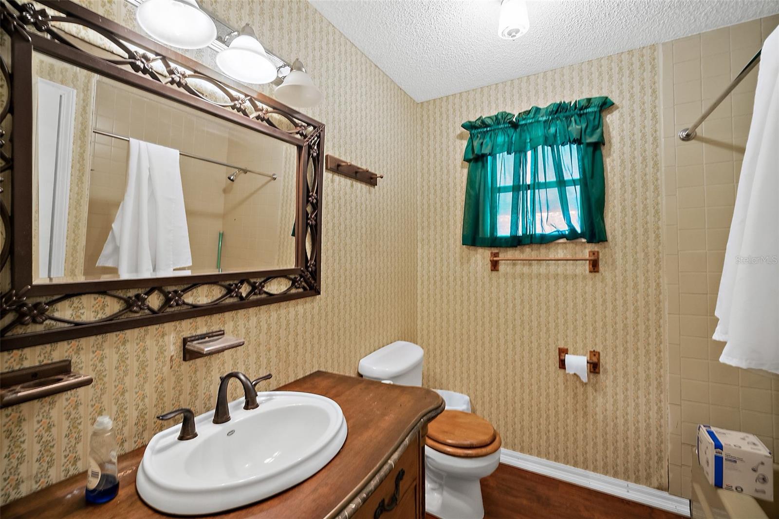 610 N Chapel St Property Photo 13