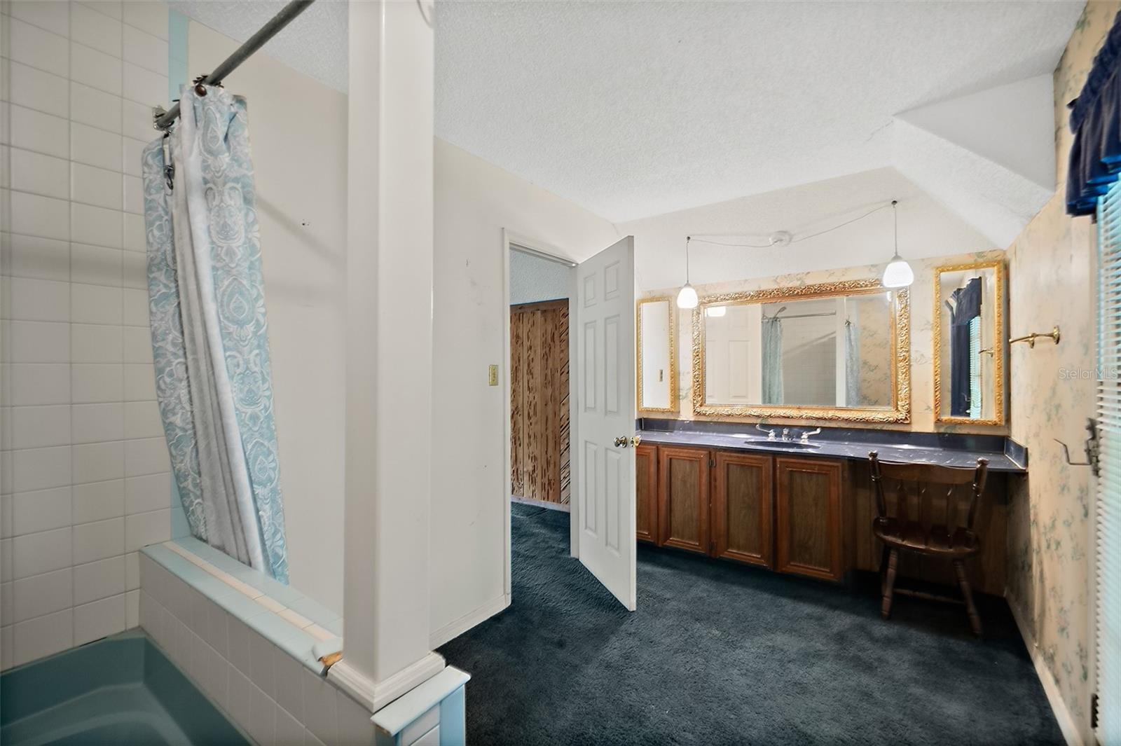 610 N Chapel St Property Photo 16