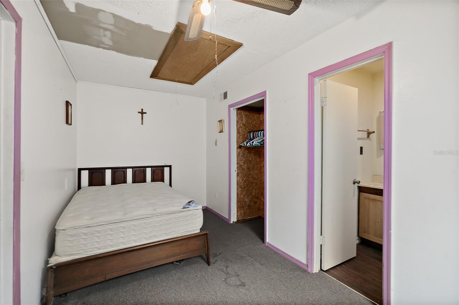 610 N Chapel St Property Photo 26