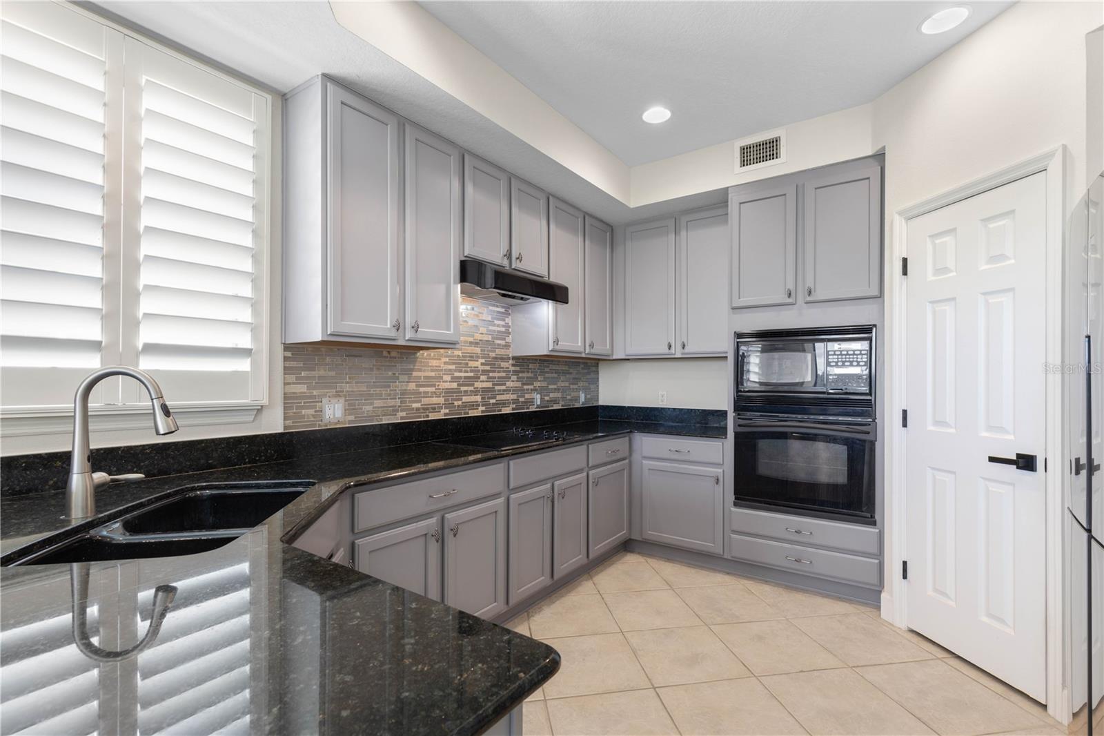 200 Riverfront Dr #d304 Property Photo 16