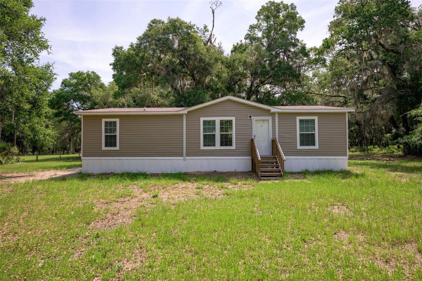 374 Sisco Rd Property Photo 2