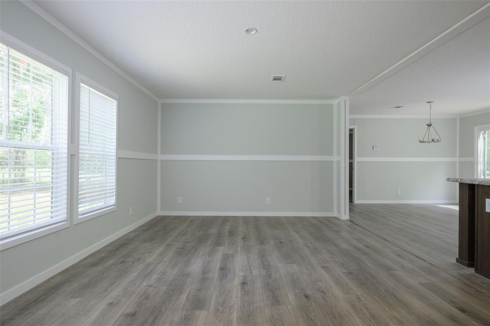 374 Sisco Rd Property Photo 5