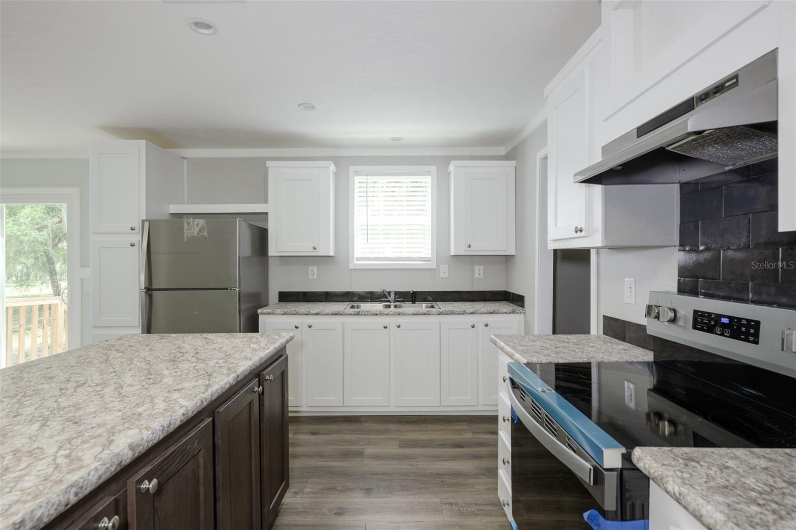 374 Sisco Rd Property Photo 6