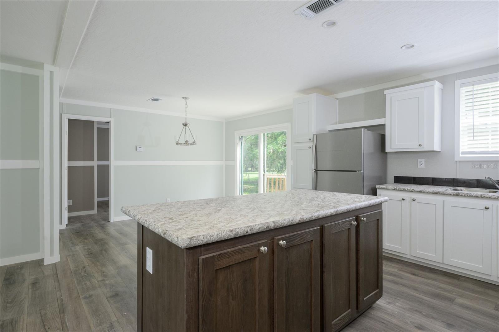 374 Sisco Rd Property Photo 8