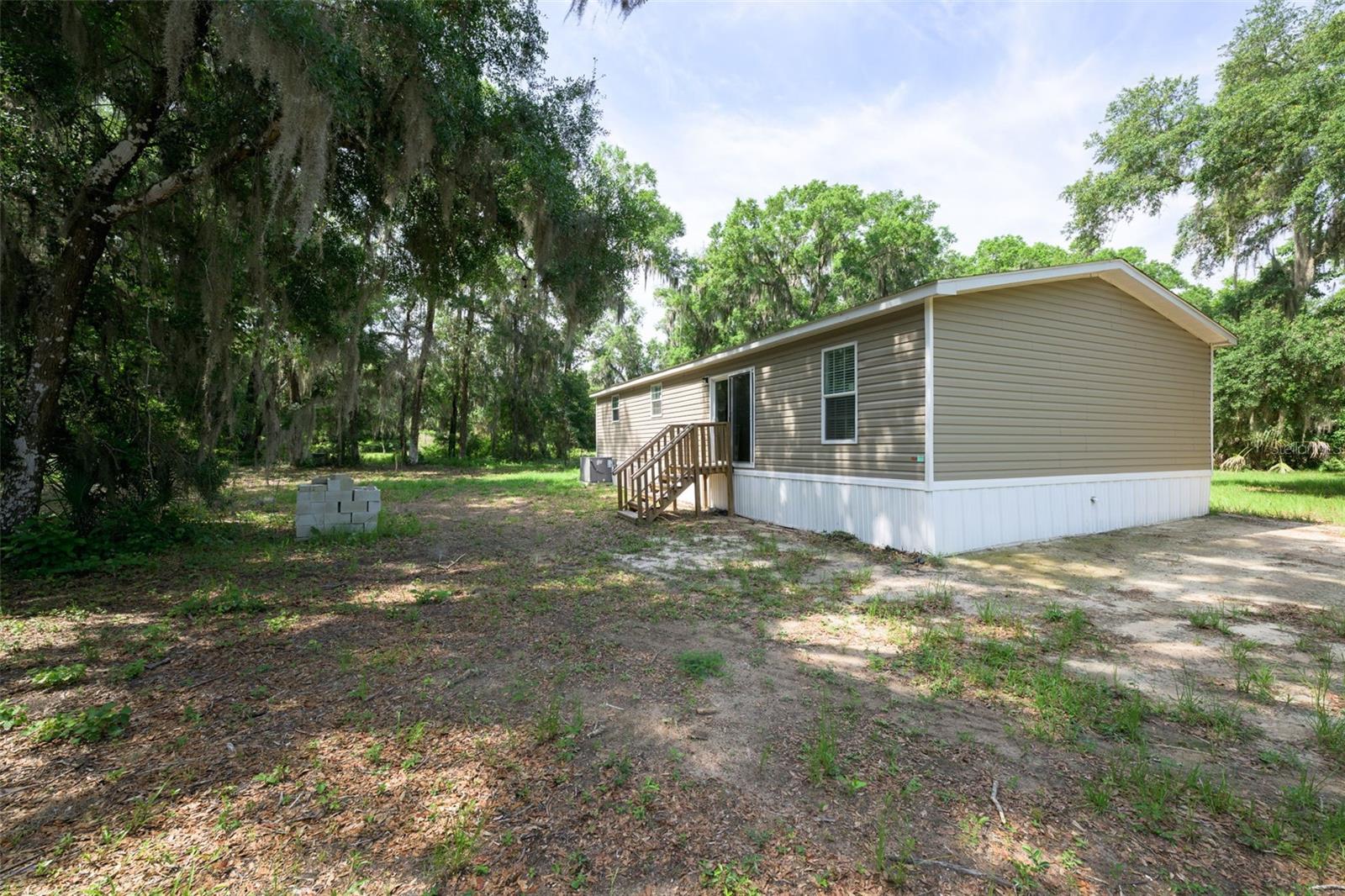 374 Sisco Rd Property Photo 22