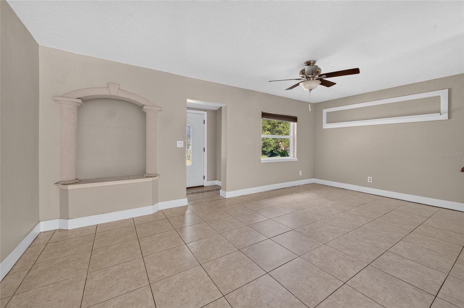 1145 George Anderson St Property Photo 4