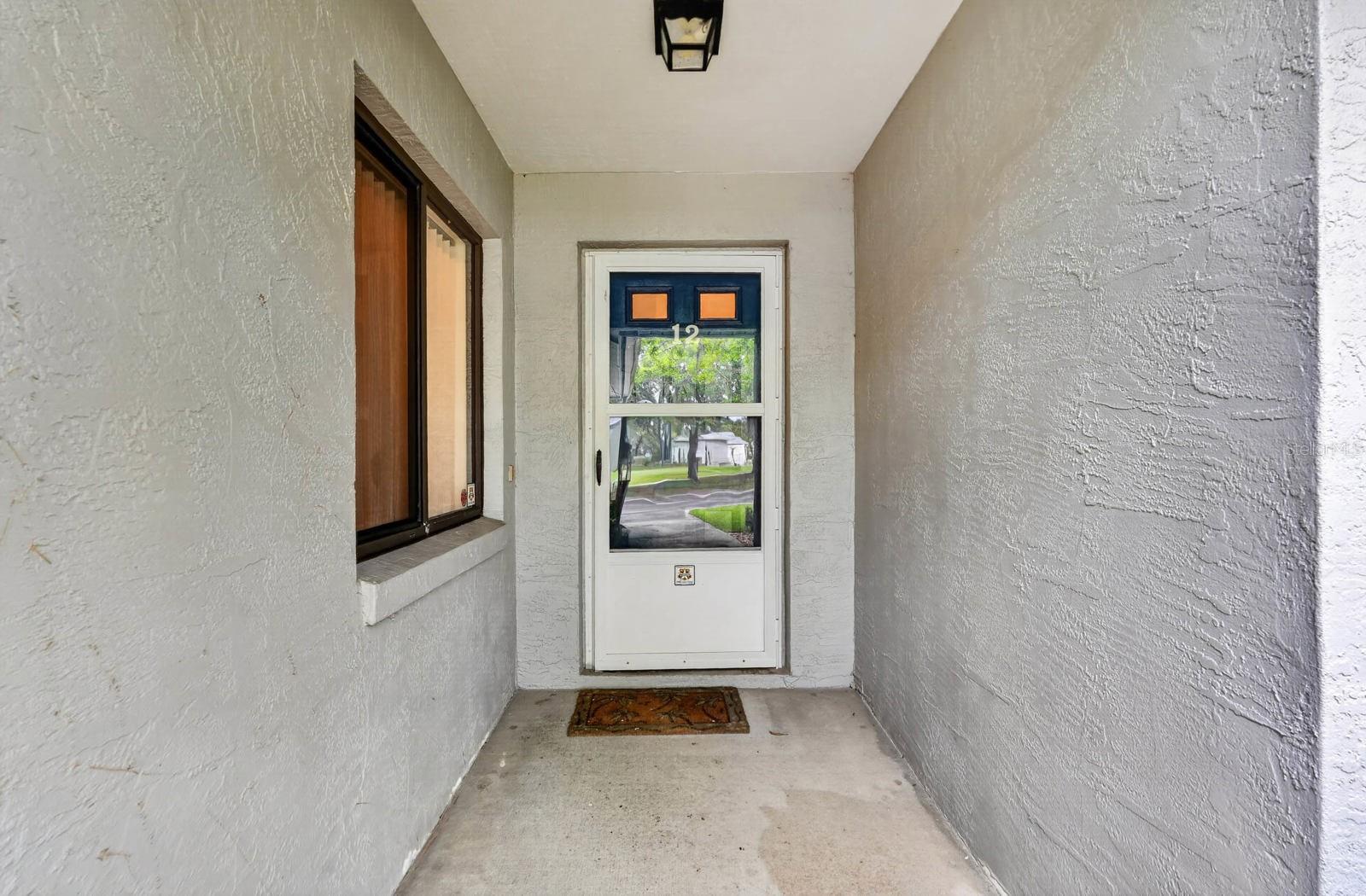 12 Lake Forest Cir N Property Photo 6