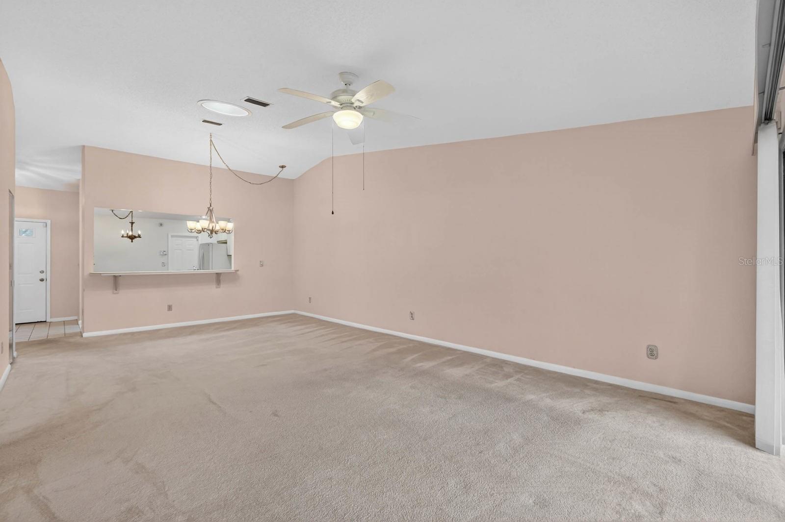 12 Lake Forest Cir N Property Photo 15