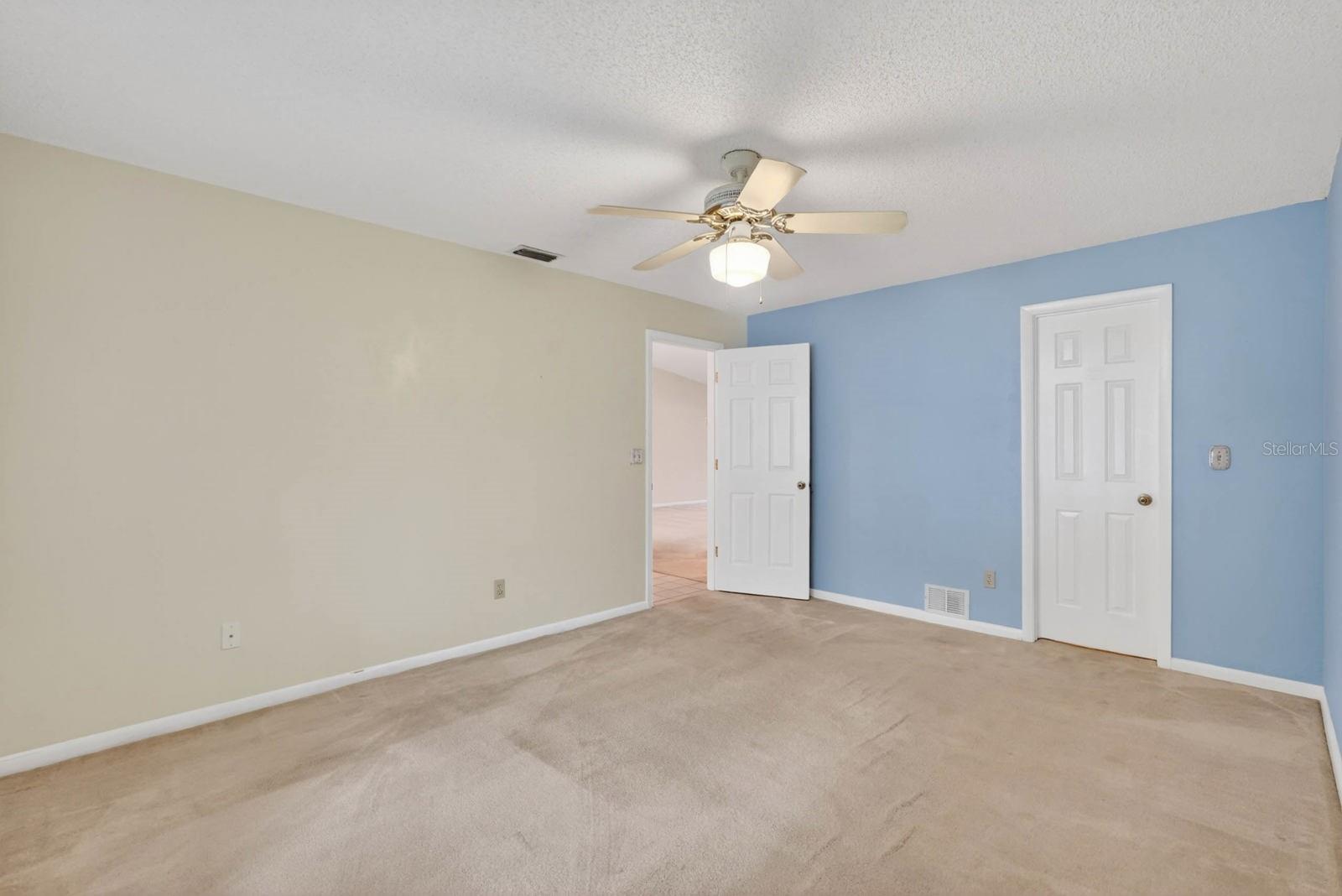 12 Lake Forest Cir N Property Photo 30
