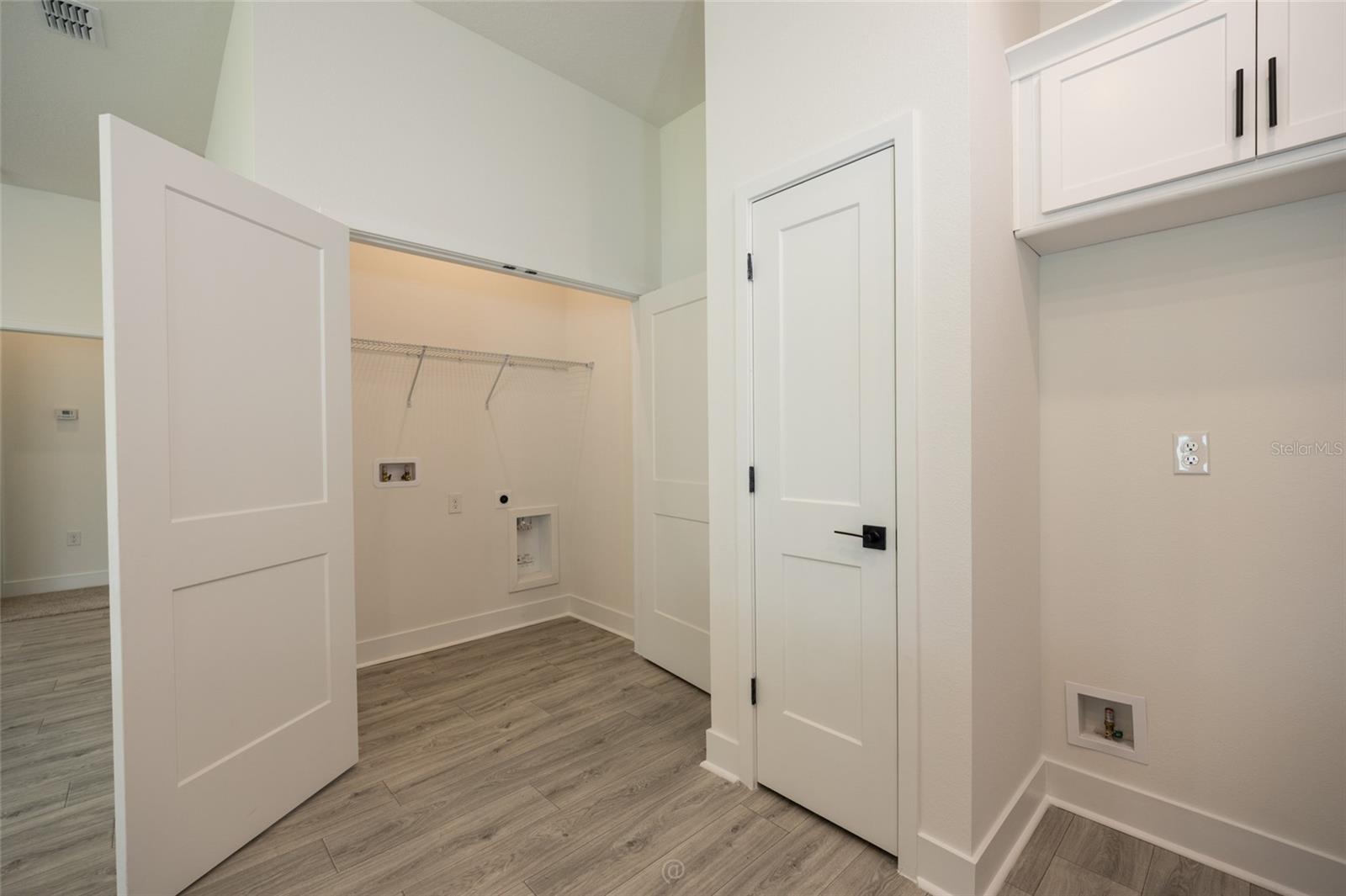 19 Sedgefield Path S Property Photo 6