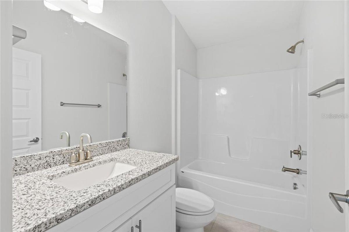 19 Sedgefield Path S Property Photo 9