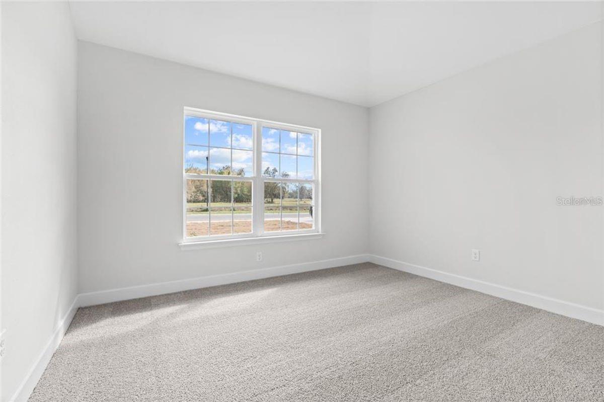 19 Sedgefield Path S Property Photo 10